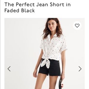 The Perfect jean short in faded black (lunar wash)